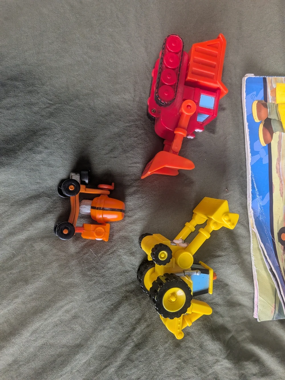 Bob the Builder Scoop, Muck, & Dizzy With Bob Book Bundle - Vintage Nostalgia